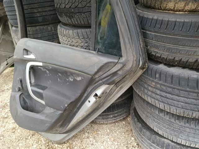 bontott OPEL INSIGNIA Jobb hátsó Ajtó (Részeivel)