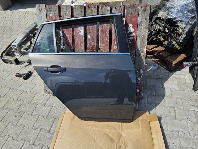 bontott OPEL INSIGNIA Jobb hátsó Ajtó (Részeivel)