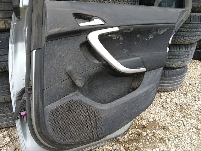 bontott OPEL INSIGNIA Jobb hátsó Ajtó (Részeivel)