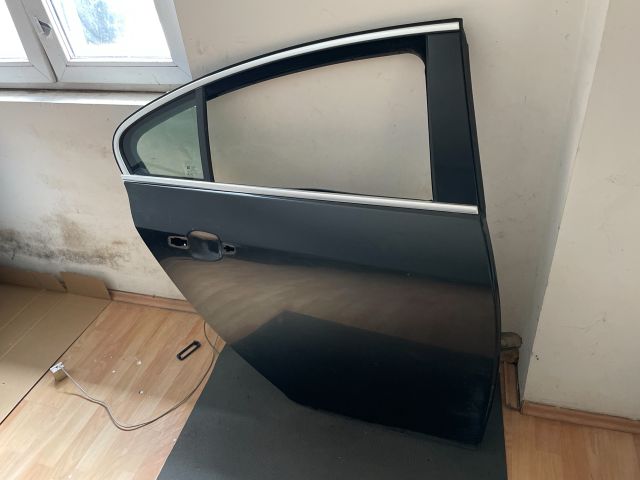 bontott OPEL INSIGNIA Jobb hátsó Ajtó (Üres lemez)