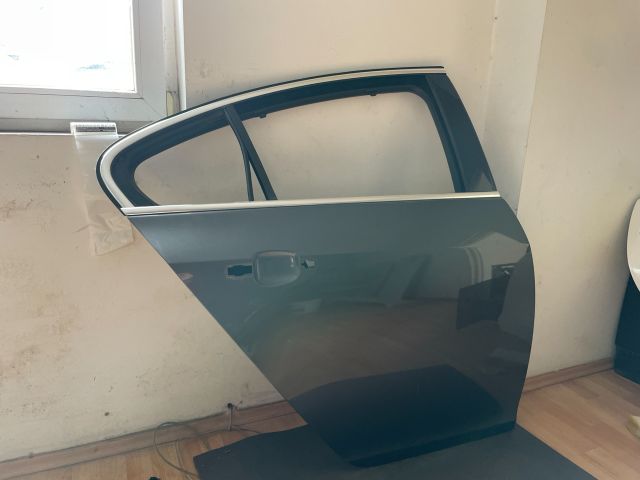 bontott OPEL INSIGNIA Jobb hátsó Ajtó (Üres lemez)