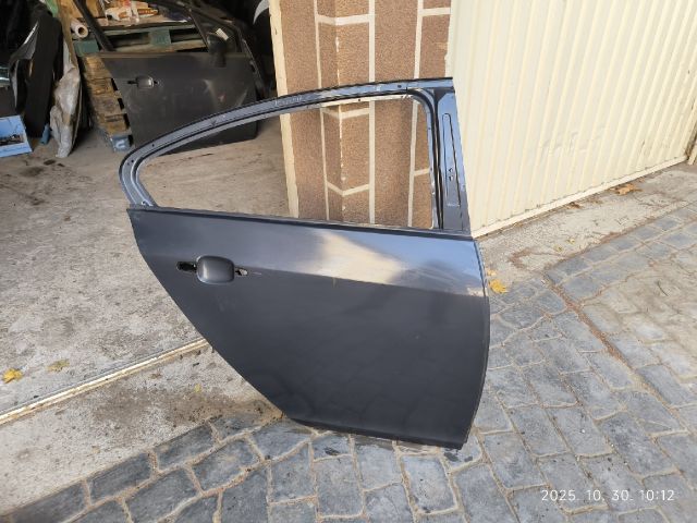 bontott OPEL INSIGNIA Jobb hátsó Ajtó (Üres lemez)