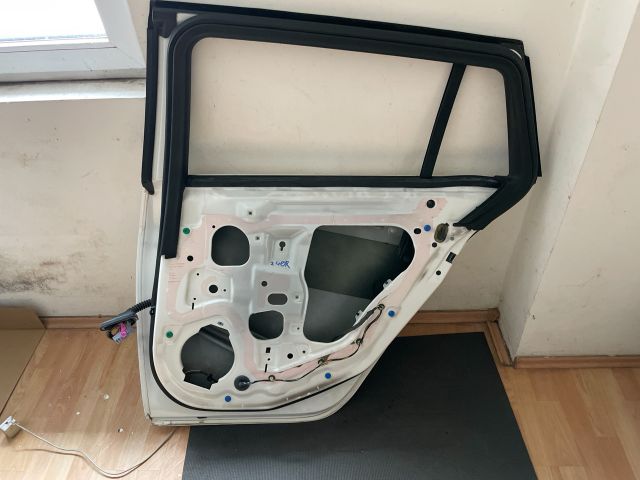 bontott OPEL INSIGNIA Jobb hátsó Ajtó (Üres lemez)