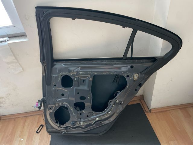 bontott OPEL INSIGNIA Jobb hátsó Ajtó (Üres lemez)