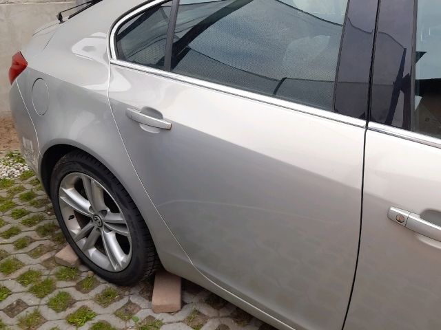 bontott OPEL INSIGNIA Jobb hátsó Ajtó (Üres lemez)