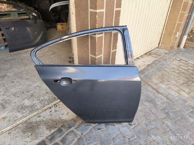bontott OPEL INSIGNIA Jobb hátsó Ajtó (Üres lemez)