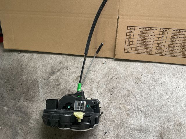 bontott OPEL INSIGNIA Jobb hátsó Ajtózár