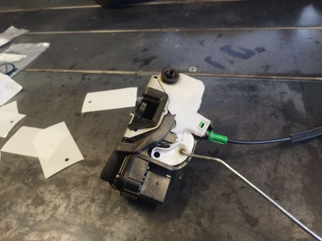 bontott OPEL INSIGNIA Jobb hátsó Ajtózár