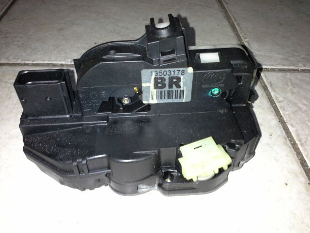 bontott OPEL INSIGNIA Jobb hátsó Ajtózár