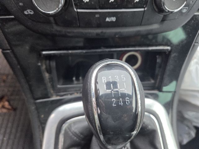 bontott OPEL INSIGNIA Jobb hátsó Csonkállvány Kerékaggyal