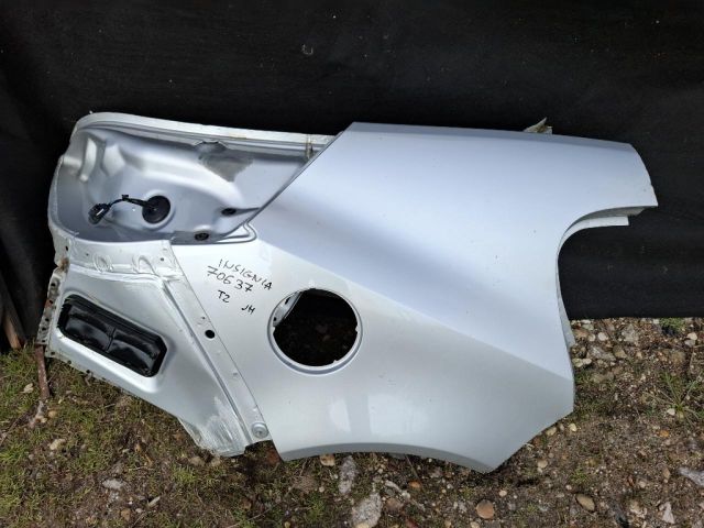 bontott OPEL INSIGNIA Jobb hátsó Negyed Karosszéria Csomag