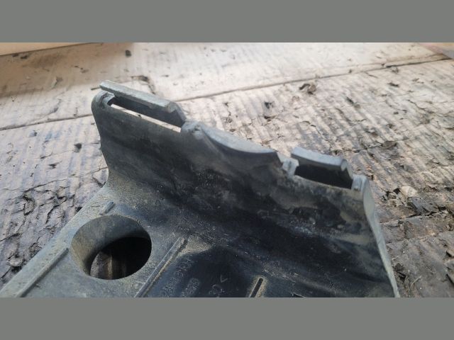 bontott OPEL INSIGNIA Jobb hátsó Oldal Lökhárító Tartó (Műanyag)