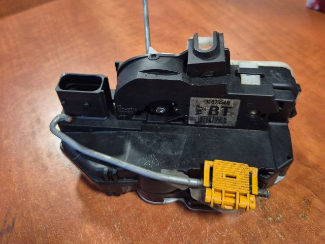 bontott OPEL INSIGNIA Jobb hátsó Zárbetét