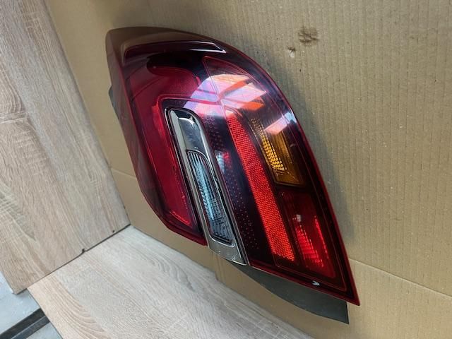 bontott OPEL INSIGNIA Jobb Külső Hátsó Lámpa