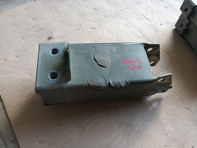 bontott OPEL INSIGNIA Jobb Lökhárító Tartó Nyúlványvég