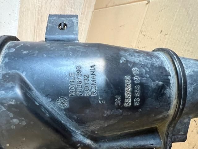 bontott OPEL INSIGNIA Kartergáz Visszavezető Ház