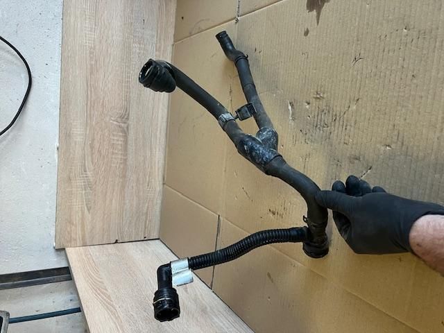 bontott OPEL INSIGNIA Kartergáz Visszavezető Ház