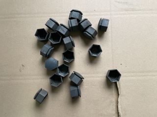 bontott OPEL INSIGNIA Kerék Csavar Szett