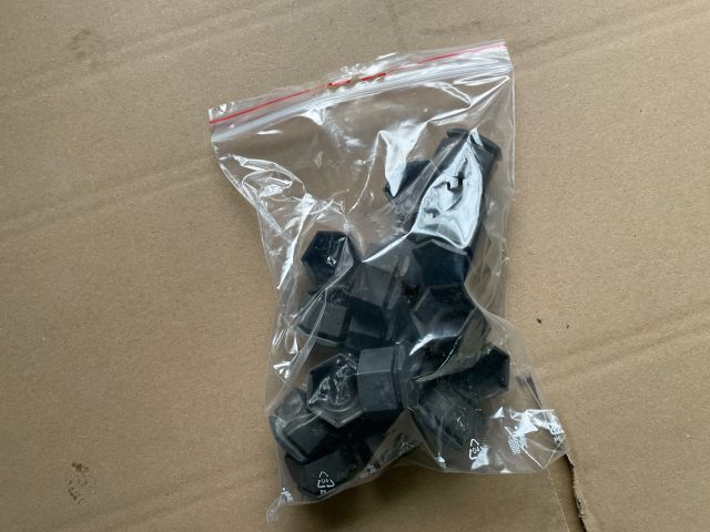 bontott OPEL INSIGNIA Kerék Csavar Szett