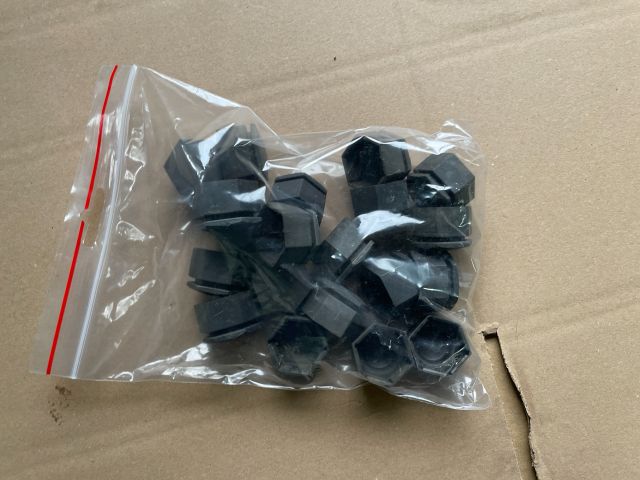 bontott OPEL INSIGNIA Kerék Csavar Szett