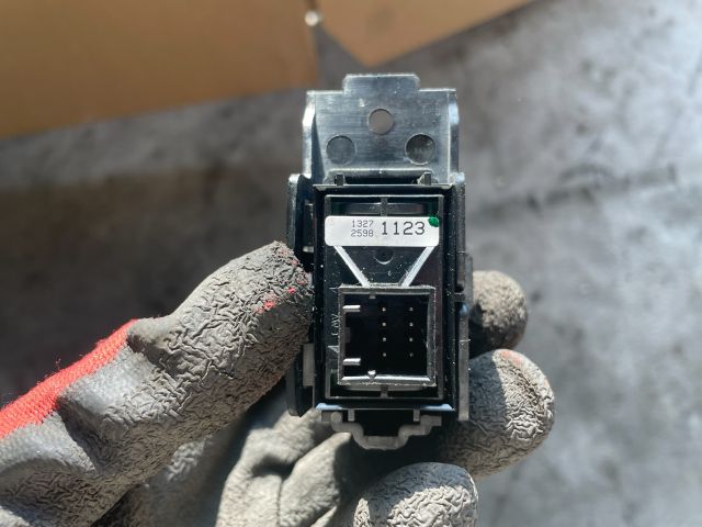 bontott OPEL INSIGNIA Kézifék Kapcsoló