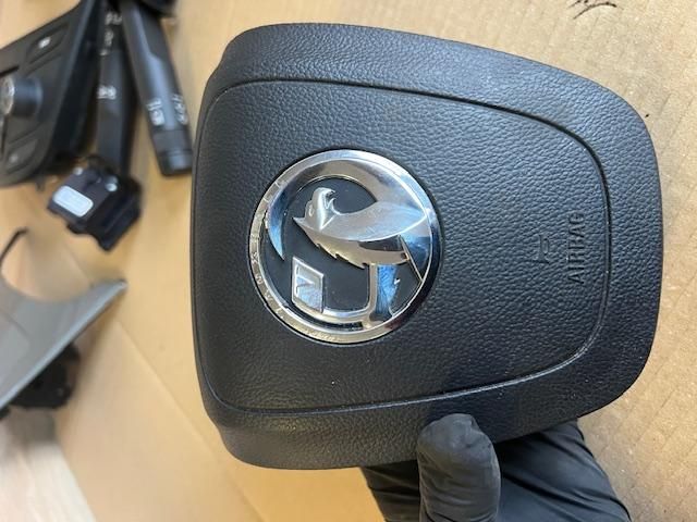 bontott OPEL INSIGNIA Kormánylégzsák