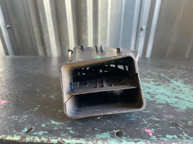 bontott OPEL INSIGNIA Középső Bal Szellőző