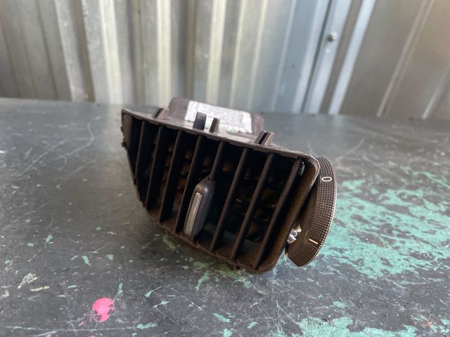 bontott OPEL INSIGNIA Középső Bal Szellőző