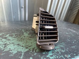 bontott OPEL INSIGNIA Középső Jobb Szellőző