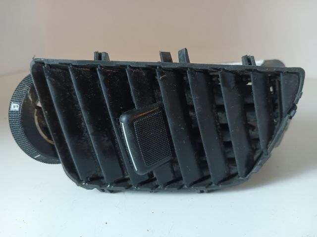 bontott OPEL INSIGNIA Középső Jobb Szellőző