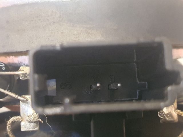 bontott OPEL INSIGNIA Középső Műszerfal Hangszóró