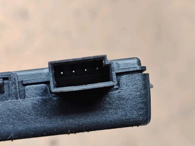 bontott OPEL INSIGNIA Központizár Antenna