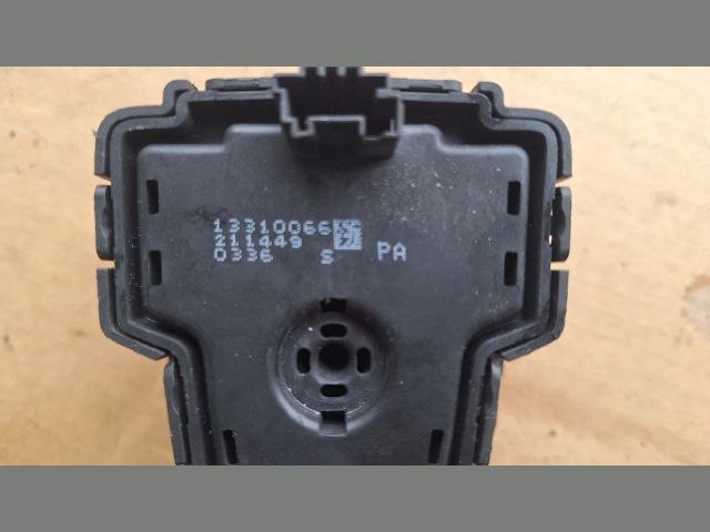 bontott OPEL INSIGNIA Média Kapcsoló