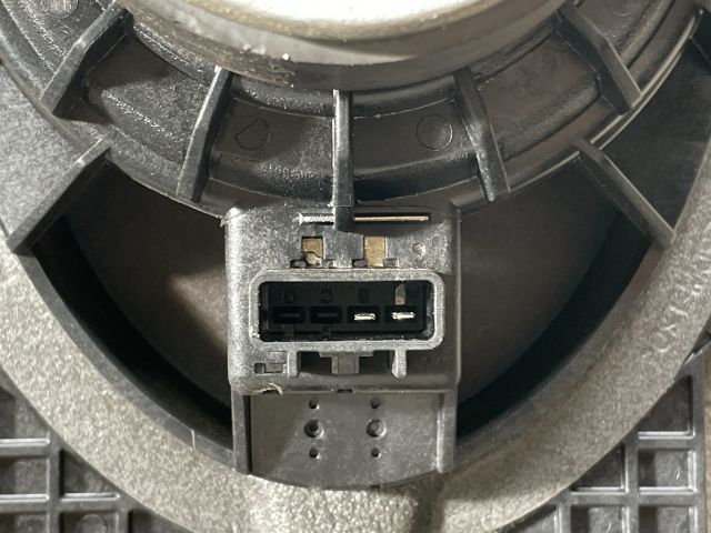 bontott OPEL INSIGNIA Mélynyomó Hangszóró