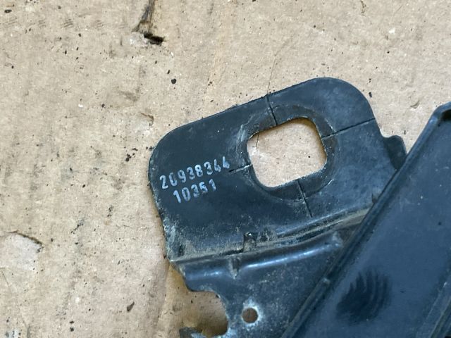 bontott OPEL INSIGNIA Motorháztető Zárszerkezet