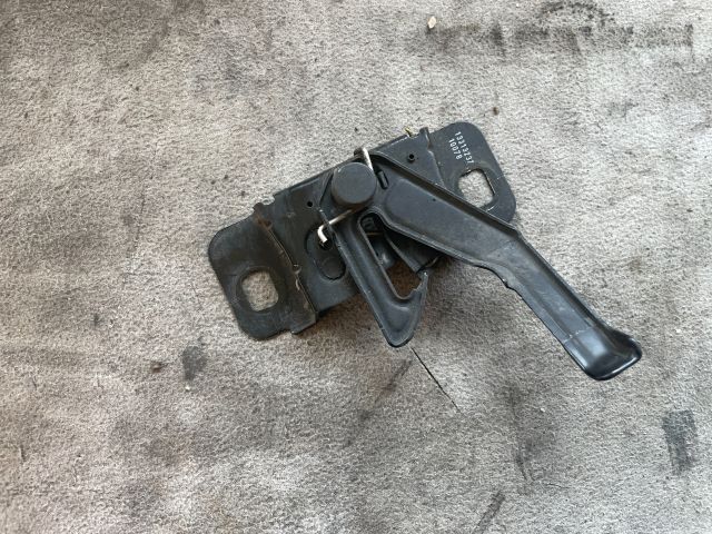 bontott OPEL INSIGNIA Motorháztető Zárszerkezet