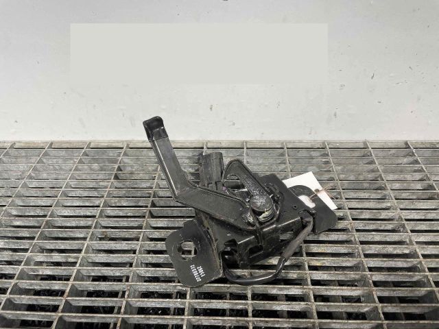 bontott OPEL INSIGNIA Motorháztető Zárszerkezet