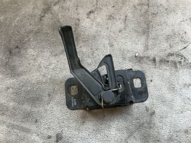 bontott OPEL INSIGNIA Motorháztető Zárszerkezet