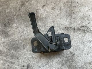 bontott OPEL INSIGNIA Motorháztető Zárszerkezet