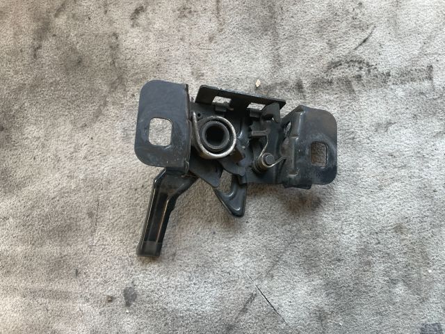 bontott OPEL INSIGNIA Motorháztető Zárszerkezet