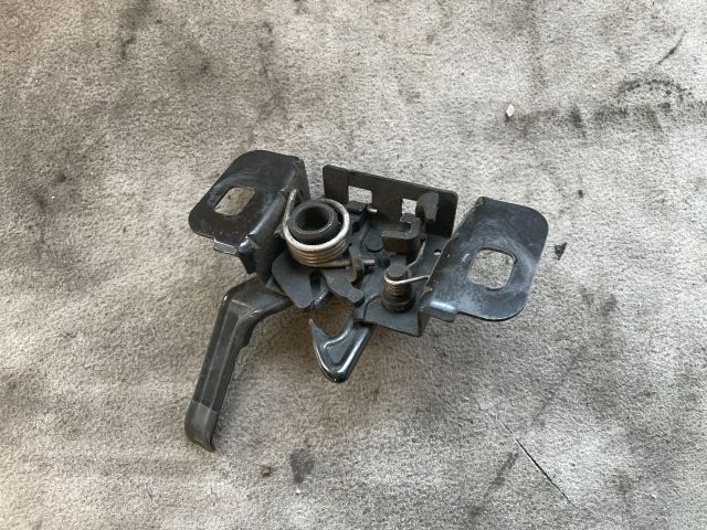 bontott OPEL INSIGNIA Motorháztető Zárszerkezet