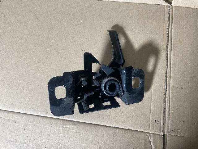 bontott OPEL INSIGNIA Motorháztető Zárszerkezet