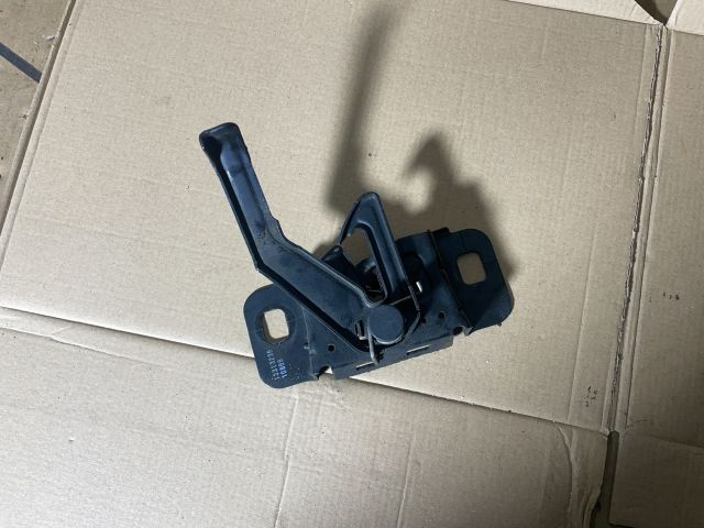 bontott OPEL INSIGNIA Motorháztető Zárszerkezet