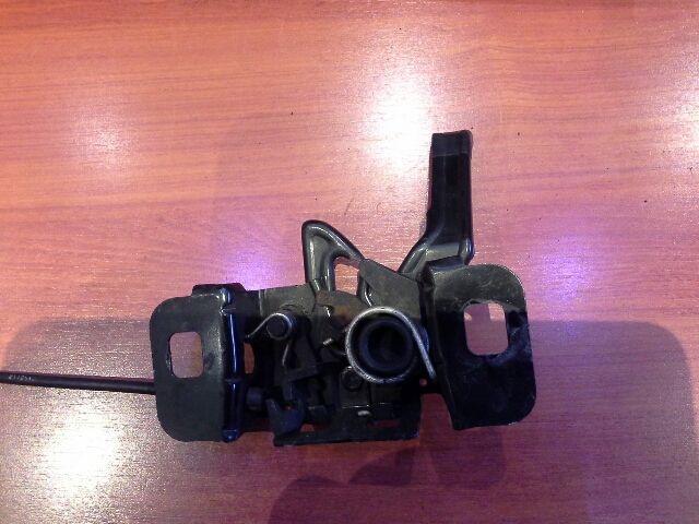 bontott OPEL INSIGNIA Motorháztető Zárszerkezet