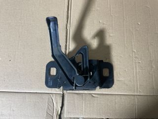 bontott OPEL INSIGNIA Motorháztető Zárszerkezet