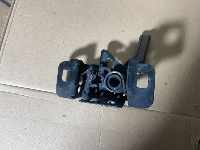 bontott OPEL INSIGNIA Motorháztető Zárszerkezet