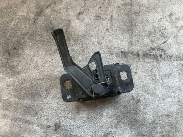 bontott OPEL INSIGNIA Motorháztető Zárszerkezet