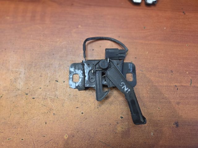 bontott OPEL INSIGNIA Motorháztető Zárszerkezet