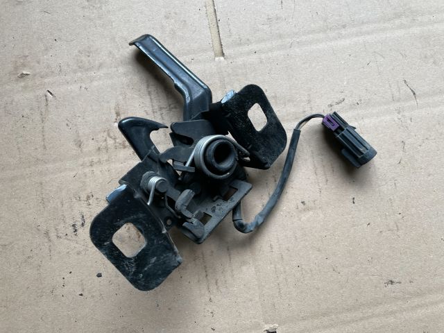 bontott OPEL INSIGNIA Motorháztető Zárszerkezet