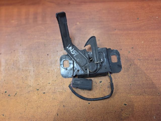 bontott OPEL INSIGNIA Motorháztető Zárszerkezet